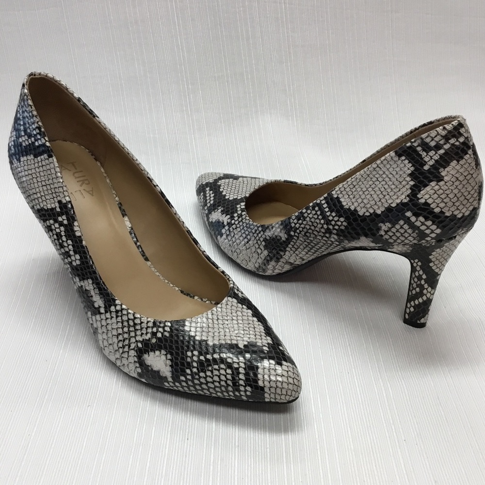 Naturalizer New Snake Design Heels - Picture 1 of 8